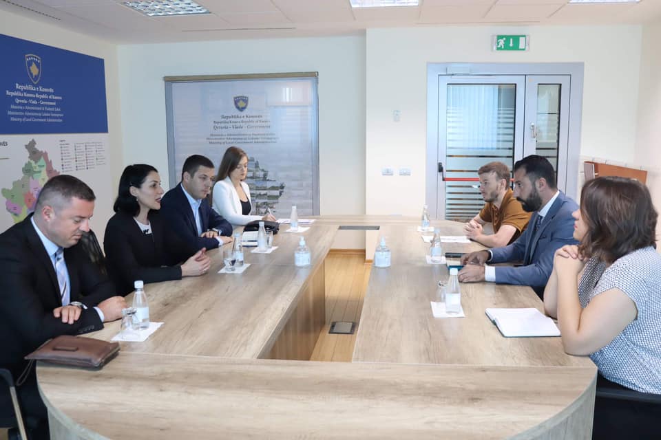 Ministar Krasniqi je sastanku dočekao predstavnike Agencije za informisanje privatnost
