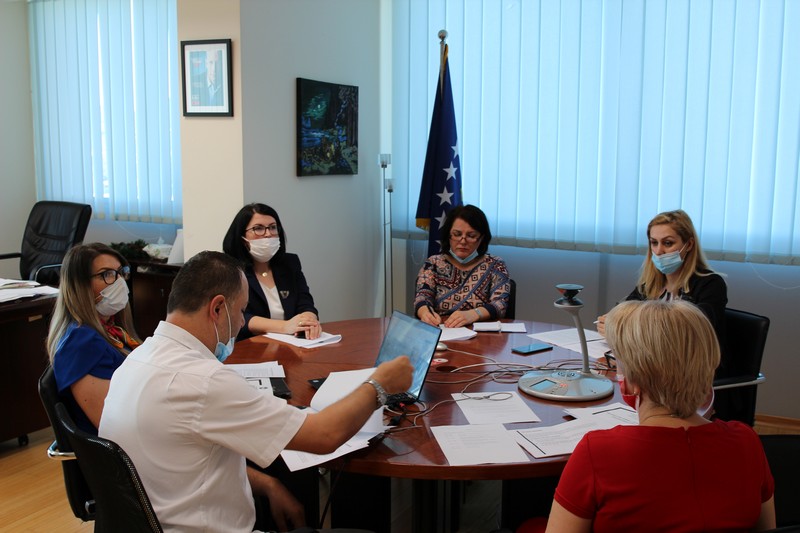 Одржан је заједнички виртуални састанак на коме је представљен Извештаја о ситуацији са пендемијом KОВИД – 19 за општине Републике Косово