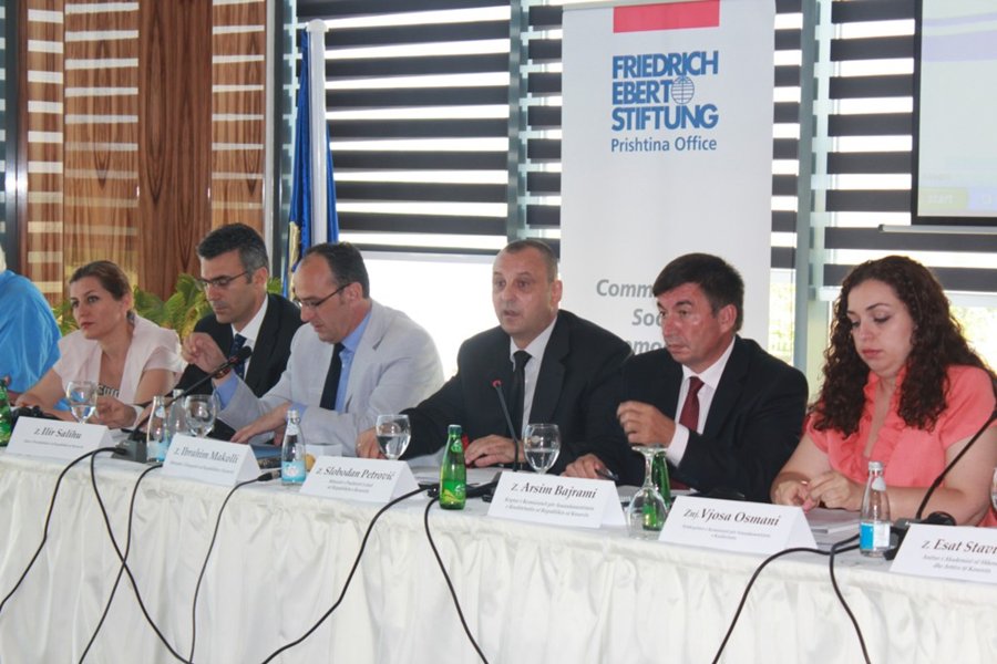 Zamenik  premijera Petrović  učestvuje na Konferenciji  „Ustavna i pravna pozicija Zajednica u Regionu”