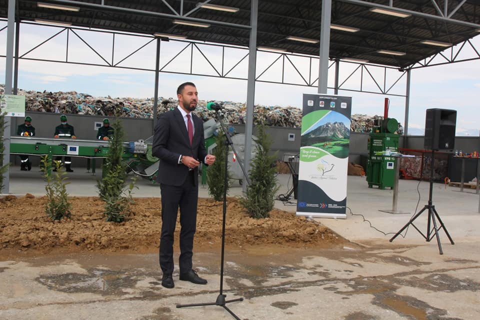Ministar MALS-a Eljbert Krasnići učestvovao je u ceremoniji inauguracije stanice za prenošenje otpada u opštini Đakovica