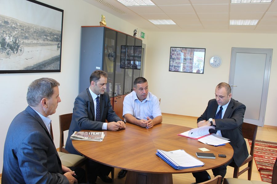 Zamenik premijera Petrović je potpisao memorandum sporazuma sa opštinama  Gračanica Vitina i Novo Brdo