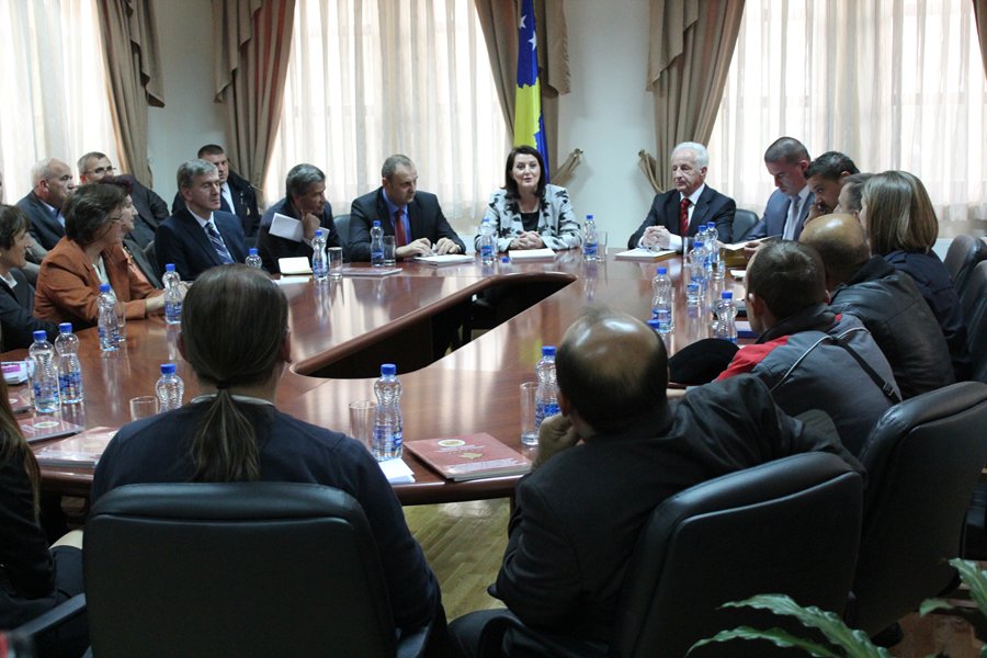 Zamenik premijera  Petrović  i predsednica  Jahjaga  posetili su opštinu Prizren