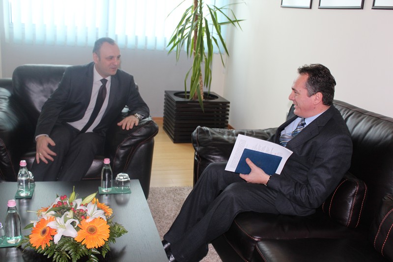 Zamenik premijera Petrović sastao se sa generalnim direktorom kosovske policije  Špendom Madzunijem