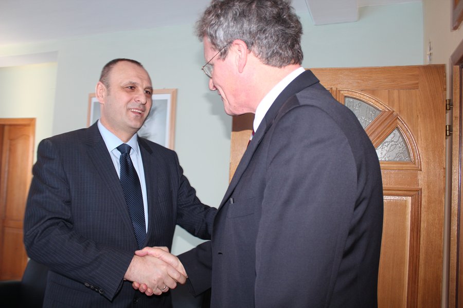 Zamenik premijera Slobodan Petrović  dočekao je Bernda Borchardta novog šefa misije EULEX-a
