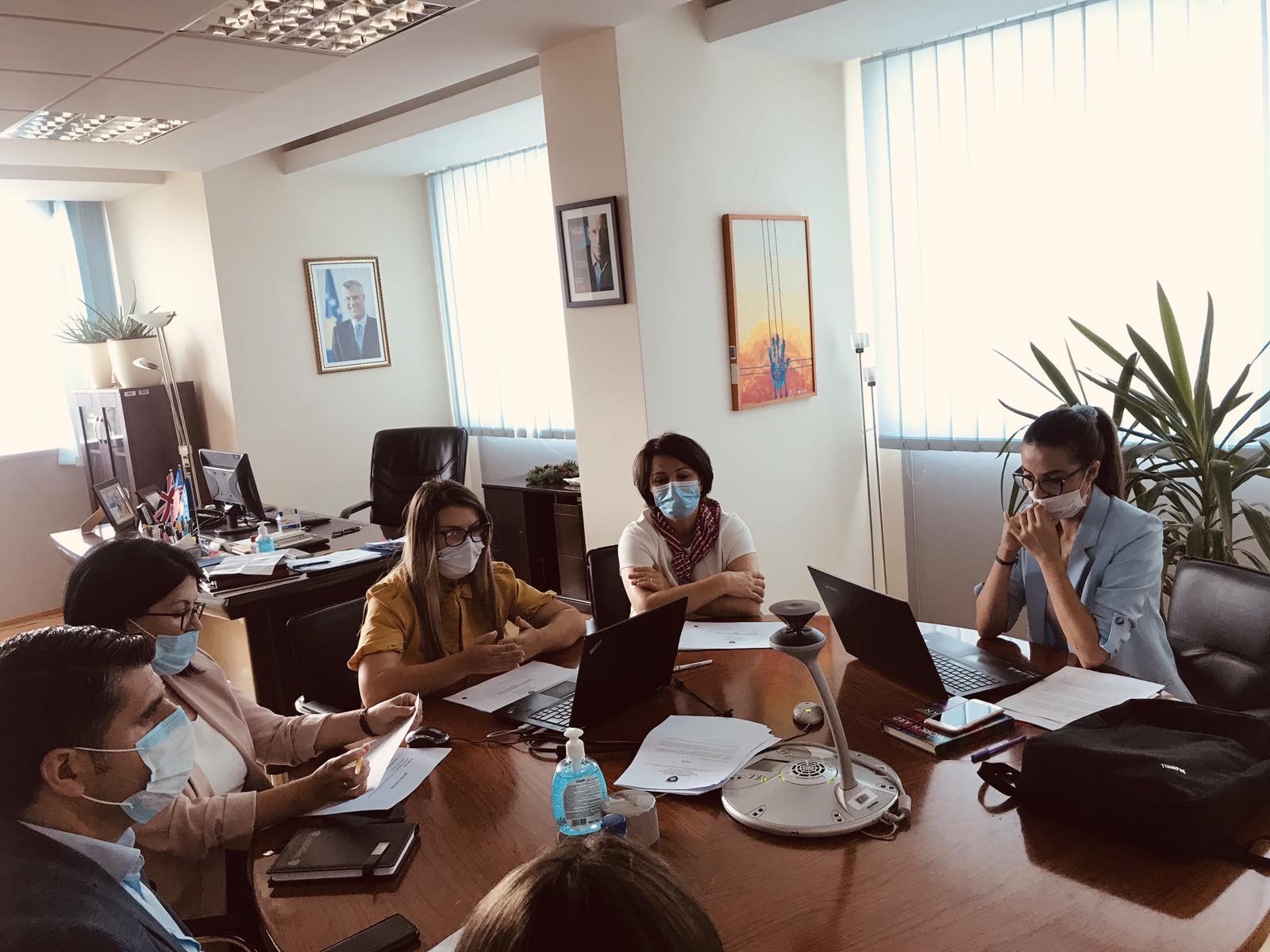 Заједнички виртуелни састанак са општинским службеницима за европске интеграције
