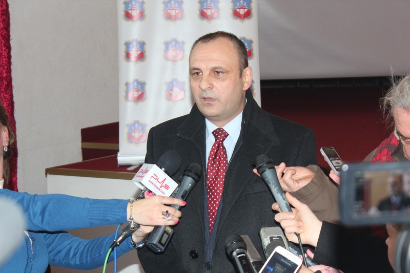 Zamenik premijera Petrović na svečanoj sednici Skupštine opštine Gracanica