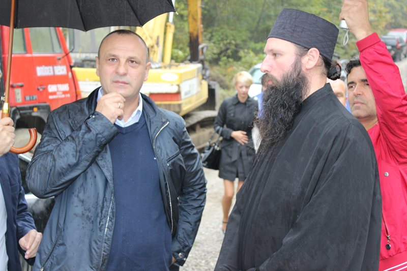 Petrović posetio radove na izgradnji puta pored manastira Draganac