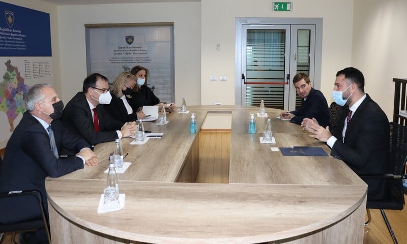 MINISTAR KRASNIQI DOČEKAO DIREKTORA GIZ-a ZA KOSOVO I SEVERNU MAKEDONIJU  DAVIDA OBERHUBERA