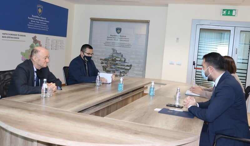 MINISTAR KRASNICQI DOČEKAO PREDSTAVNIKE PROGRAMA ZA GRAĐANSKA PRAVA NA KOSOVU