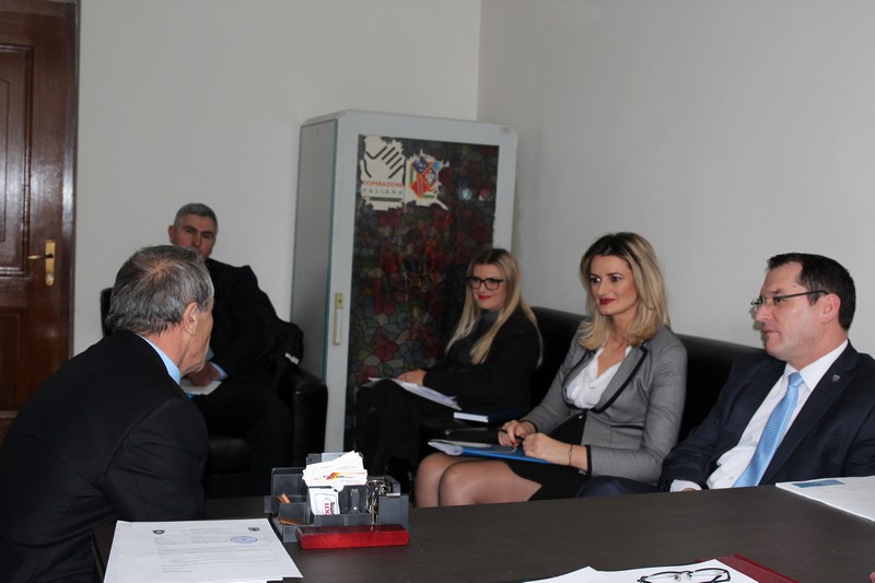 Zamenik ministra g. Bajram Gecaj sastao se sa predsedavjućem Skupštine opštine Priština g-om. Halim Halimi