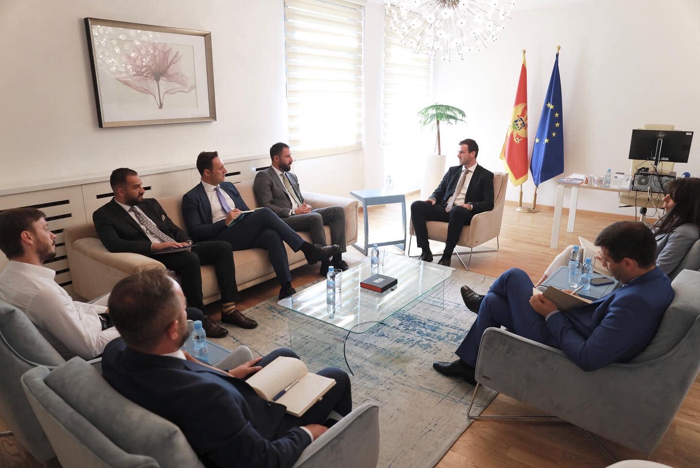 Ministar Krasniqi pje dočakan na sastanku od strane državnog sekretara Crne Gore za evropska pitanja Aleksandar Masković