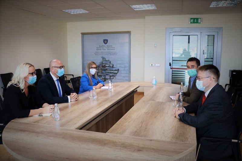Rakić dhe Abbott për situatën e sigurisë, marrëveshjen dhe zgjedhjet e ardhshme në Mitrovicën e Veriut dhe Podujevë