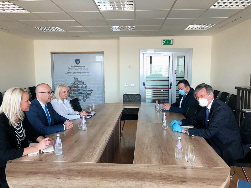 Rakić ​​në takim me ambasadorin gjerman në Kosovë