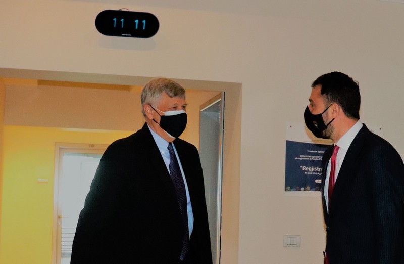 Ministar MALS-a Eljbert Krasnći dočekao američkog ambasadora Filipa Kosneta (Philip Kosnett)