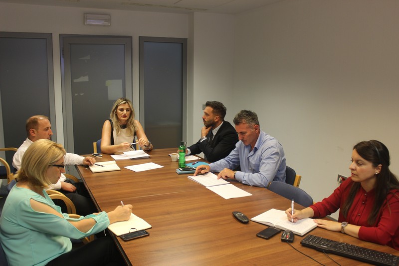 Mbahet takimi i pare të Grupit Punues për Plotësim-ndryshimin e Rregullores (QRK) Nr.23/2013 për përcaktimin e procedurave të dhënies në shfrytëzim dhe këmbimin e pronës së paluajtshme të komunës
