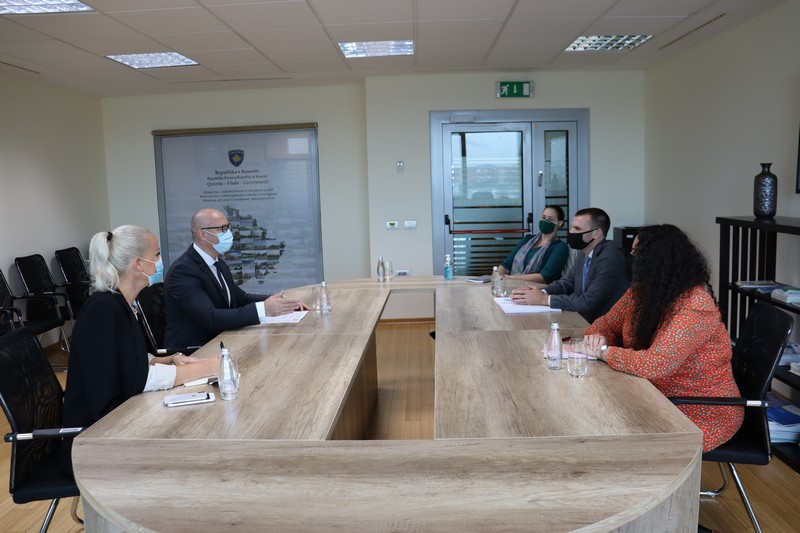 Rakić ​​me përfaqësuesit e Ambasadës së SHBA-ve dhe USAID-it