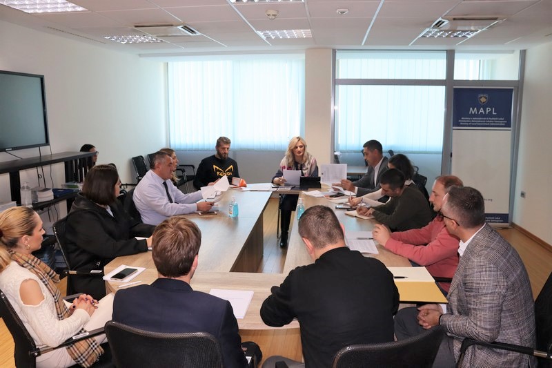 Meeting of the working group for “Drafting the analysis for handling stray dogs”