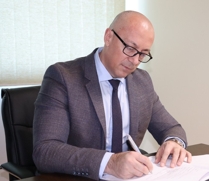Честитка заменика премијера и министра Горана Ракића поводом католичког Божића