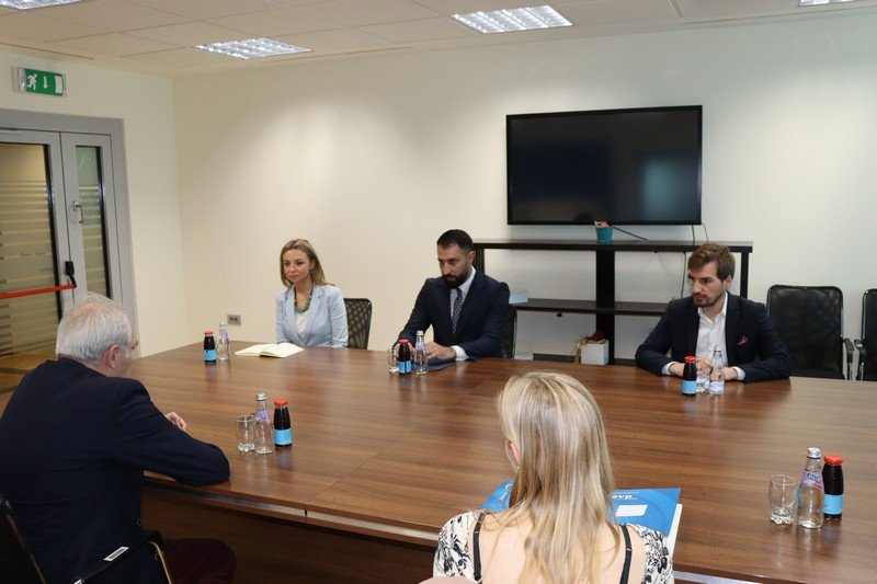 Ministar Elbert Krasniqi je sastanku dočekao potpredsednika Evropskog parlamenta g. Rainera Wielanda