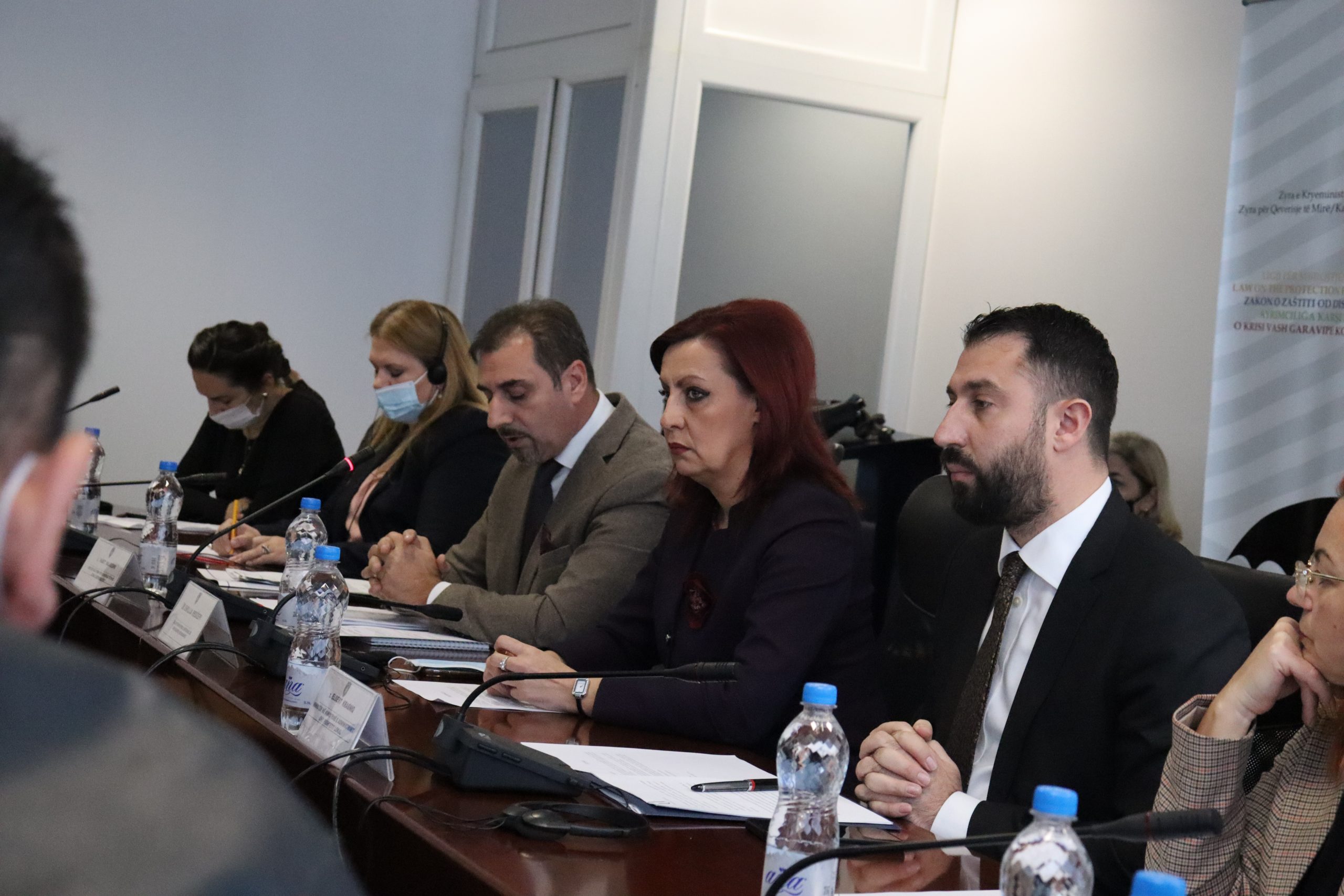Ministar Krasnići kao deo radne grupe za zaštitu od diskriminacije zajednica Roma, Aškalija i Egipćana