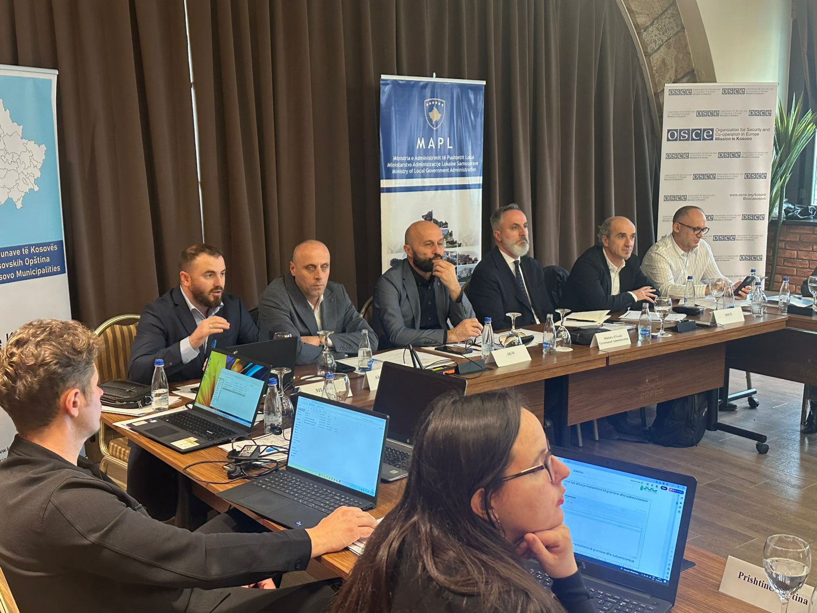 Ministria e Administrimit të Pushtetit Lokal, Asociacioni i Komunave të Kosovës dhe OSBE organizojnë Punëtorinë Trajnuese për e-Komunat